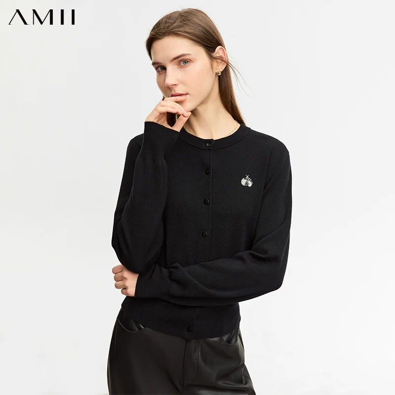 Sweater Wol Minimalis AMII unt - Embroidery Lady Bug ulasan dan harga